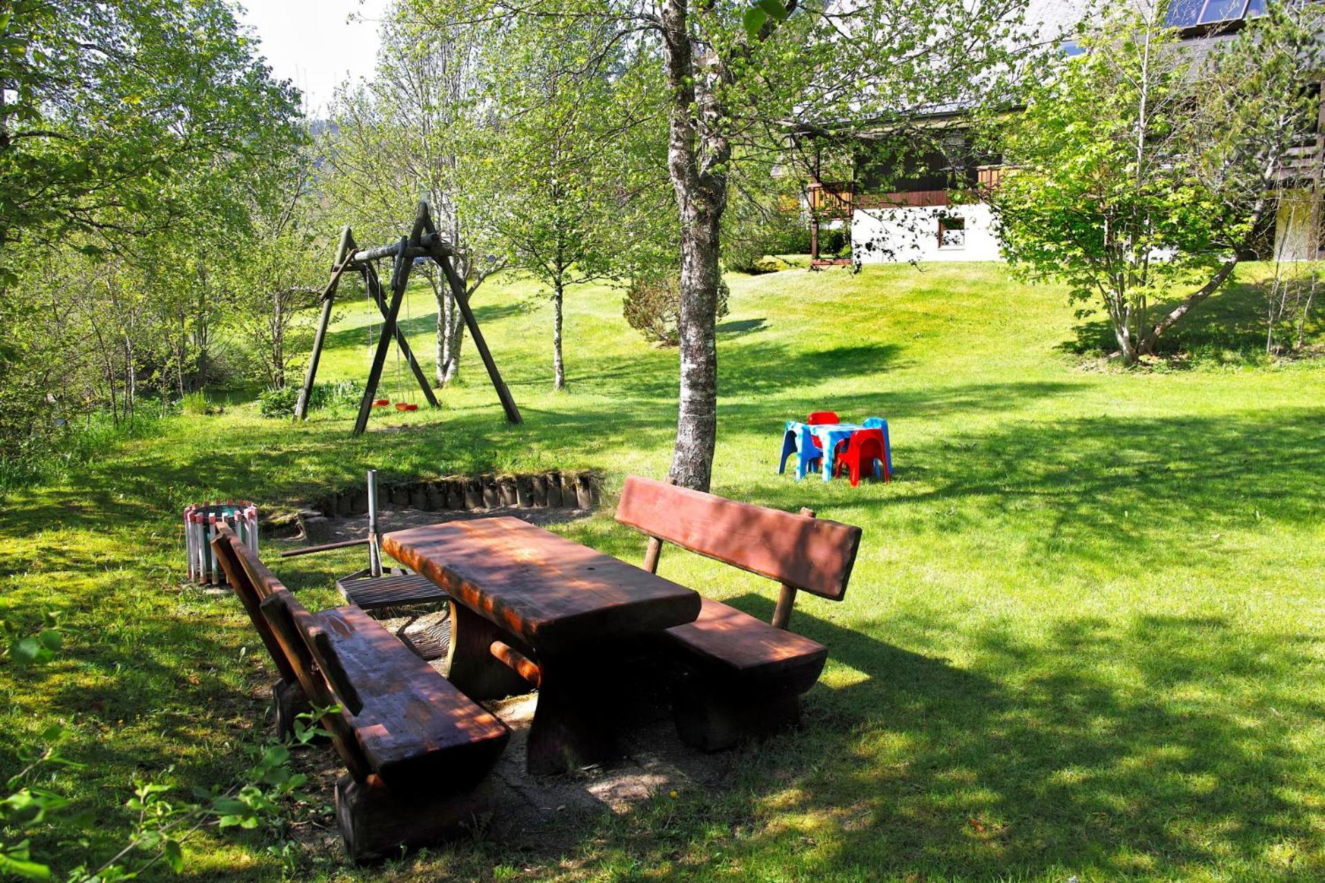 Naturidyll Am Fluss - Ferienhaus Albmatte - Grosser Garten Zum Grillen Und Entspannen-Direkt Neben Dem Radon Revitalbad Mit Sauna Und Thermalbecken Санкт-Блазін Екстер'єр фото